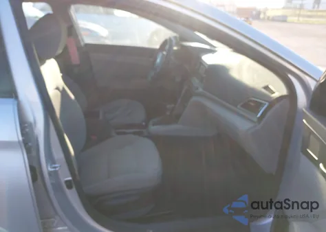 2018 Hyundai Elantra Sel z USA, uszkodzony, nr VIN 5NPD84LF3JH305840